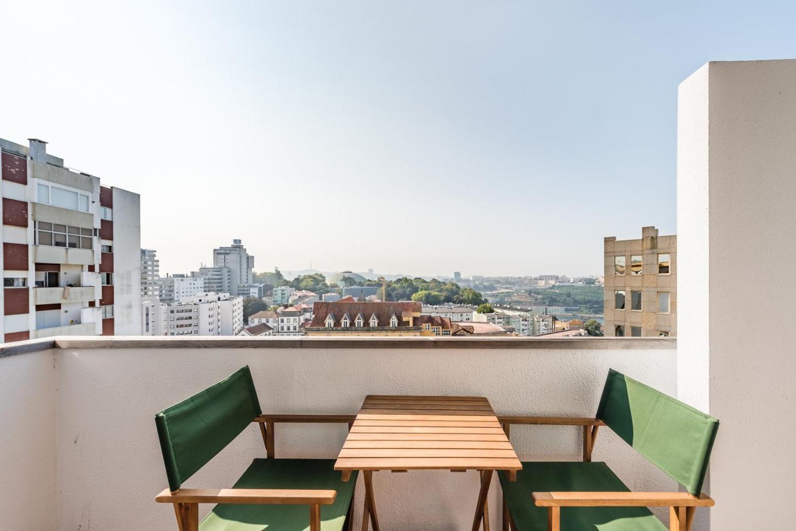 Апартаменты Guestready - Urban Escape With A View *